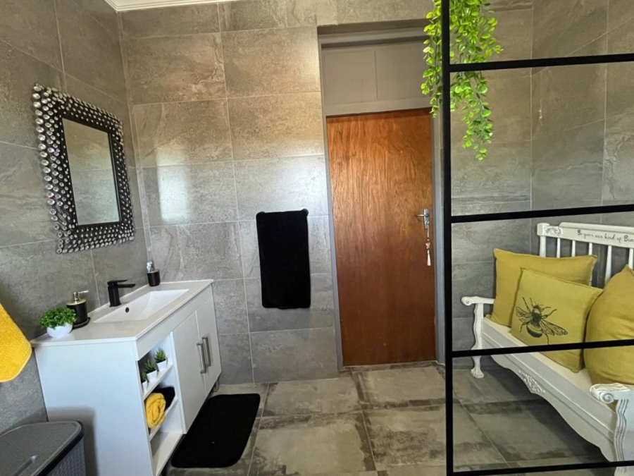 3 Bedroom Property for Sale in Upington Rural Northern Cape